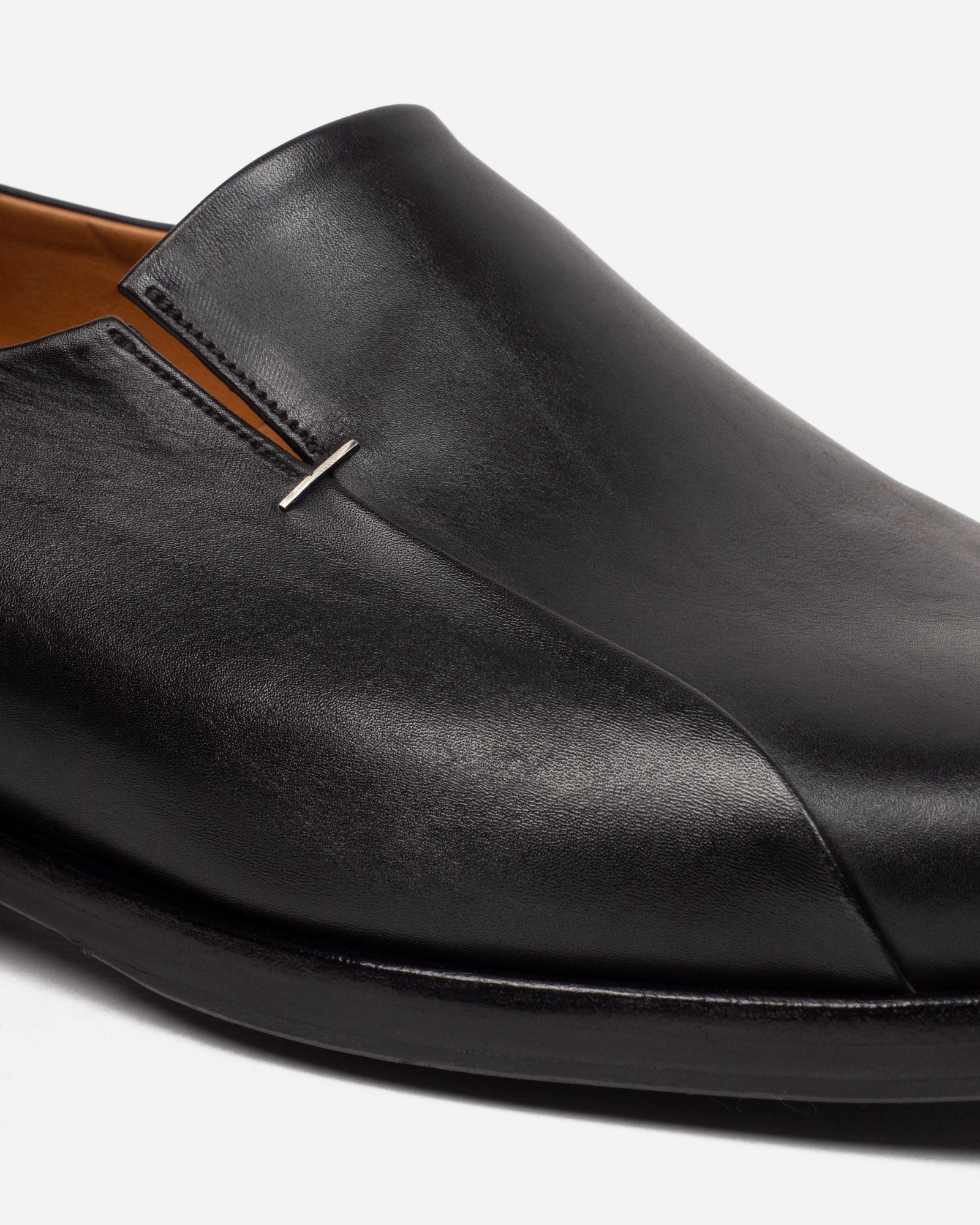 Marcos Hjorn_STAPLES SLIP-ON_6