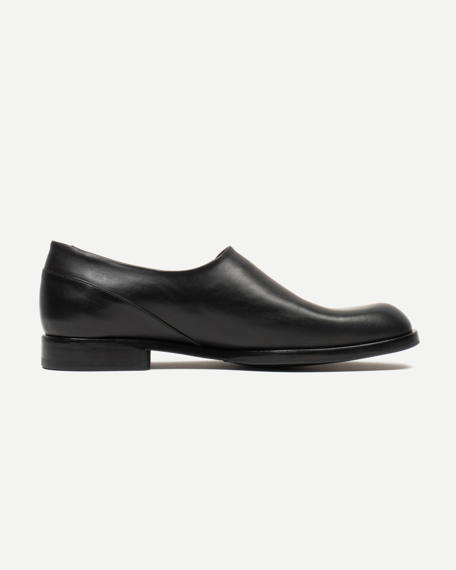 STAPLES SLIP-ON