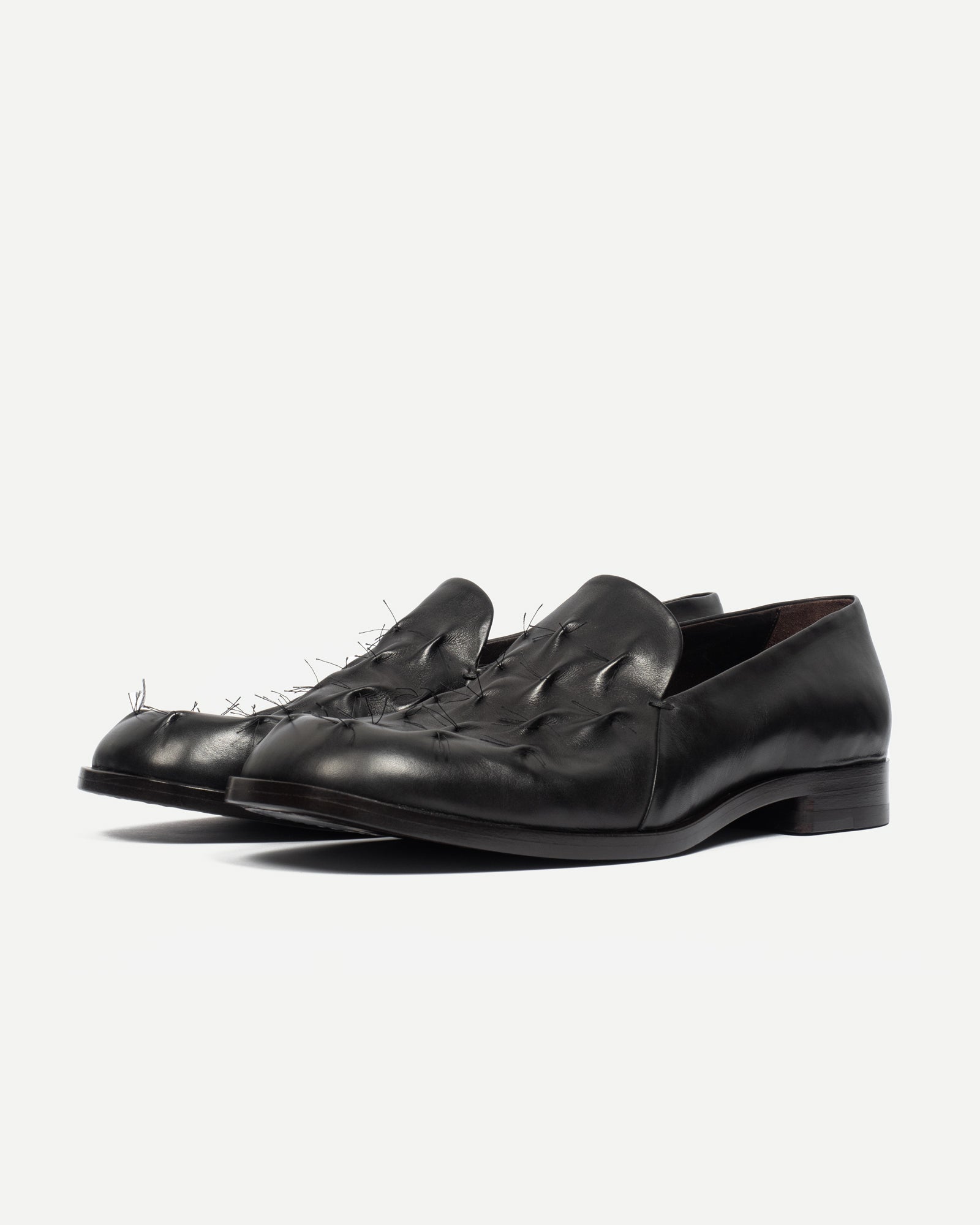 Marcos Hjorn_WRINKLED SLIP ON – BLACK_3