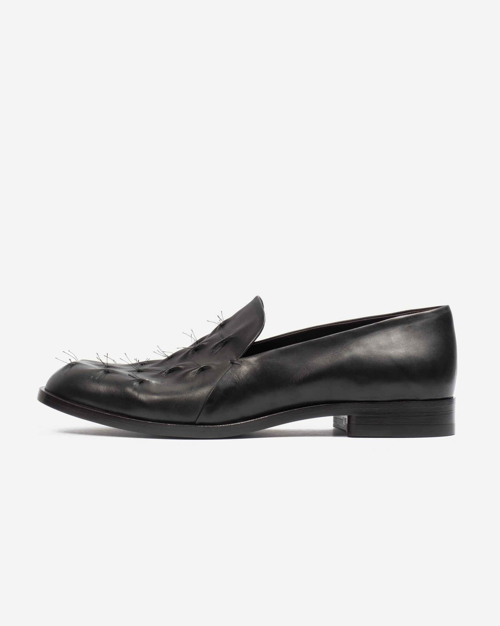 Marcos Hjorn_WRINKLED SLIP ON – BLACK_1